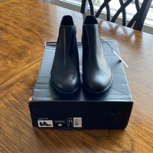 Sorel Lola 11 Cut Out Boot